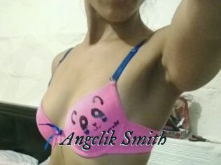 Angelik_Smith