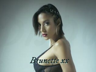 Brunette_xx