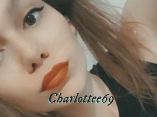 Charlottee69