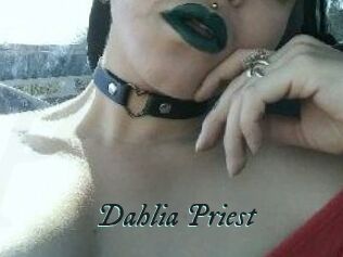 Dahlia_Priest