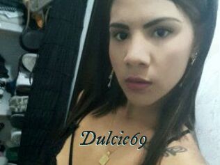 Dulcie_69