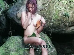 Eva_pinky
