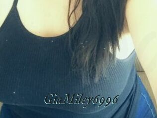 GiaMiley6996