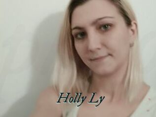 Holly_Ly