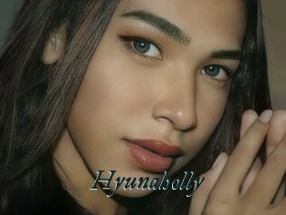 Hyunaholly