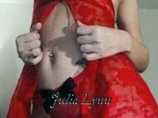 Julia_Lynn