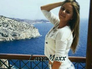 LarraMaxx