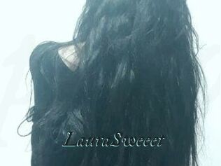 Laura_Sweeet