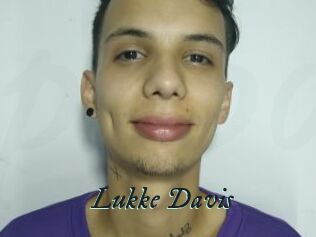 Lukke_Davis