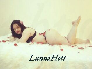LunnaHott
