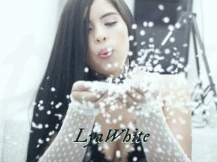 LyaWhite
