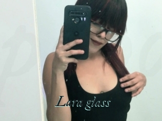 Lara_glass