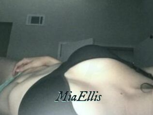 Mia_Ellis