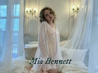 Mia_Bennett