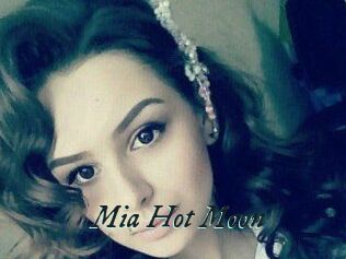 Mia_Hot_Moon