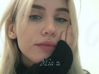 Mia_z
