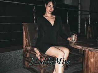 ModelaMiya