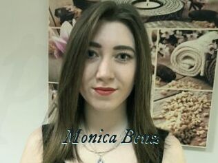 Monica_Benz