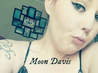 Moon_Davis