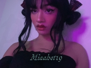 Miaahot19