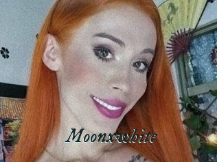 Moonxwhite