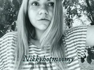 Nikkyhotmoomy