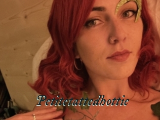Petitetattedhottie