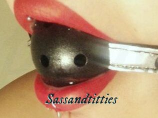 Sassandtitties