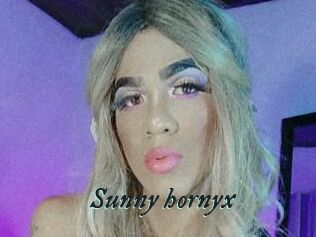 Sunny_hornyx