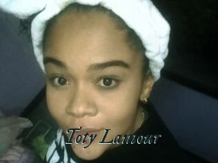 Toty_Lamour